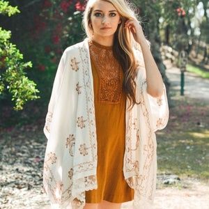 Bohemian Embroider Cream Lace Floral Kimono OS